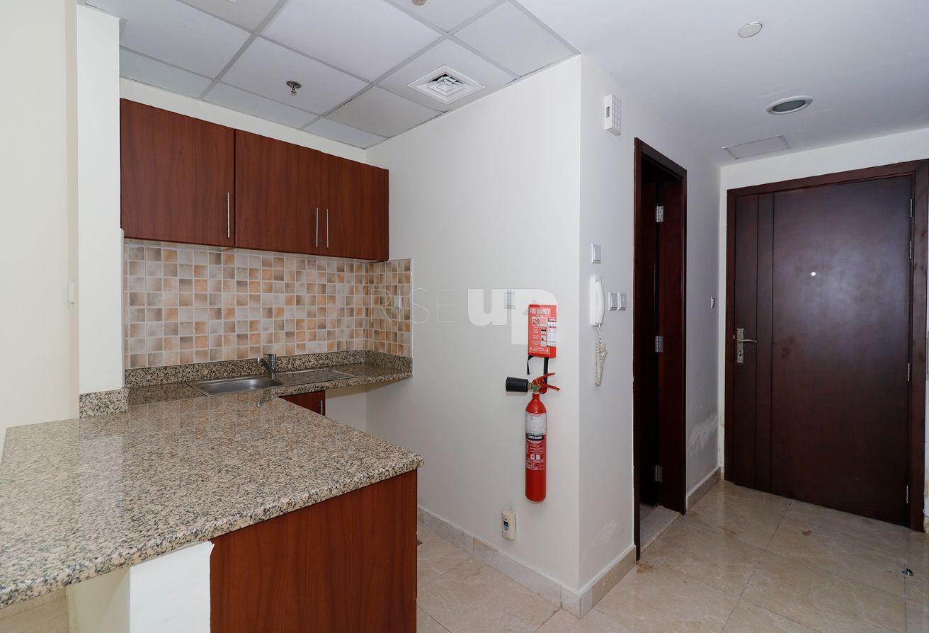 Prime Location | Unfurnished | Good Price photo 7