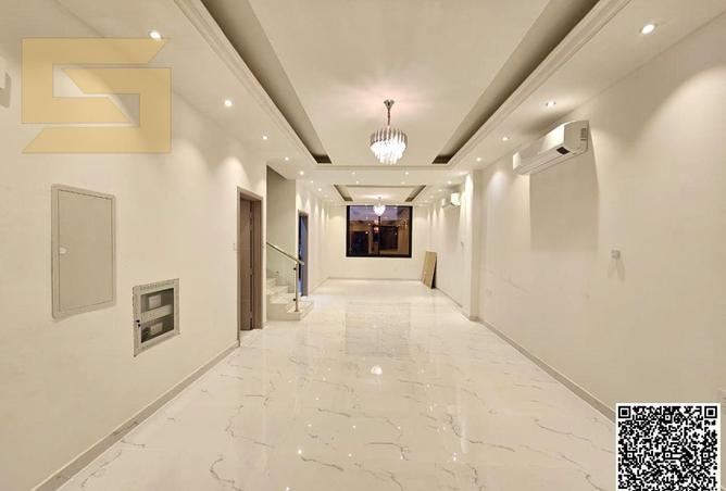 98243922 - Property Image 3