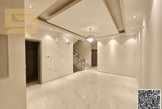 98243922 - Property Image 2