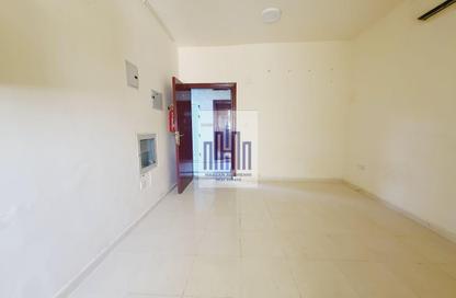 Apartment - Studio - 1 Bathroom for rent in Muwailih Building - Muwaileh - Sharjah