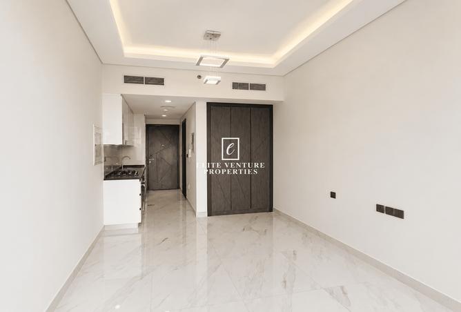 VACANT | ELEGANT STUDIO | PRIME LOCATION photo 2