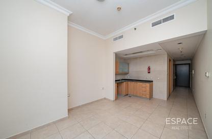 Apartment - Studio - 1 Bathroom for rent in Zumurud Tower - Dubai Marina - Dubai