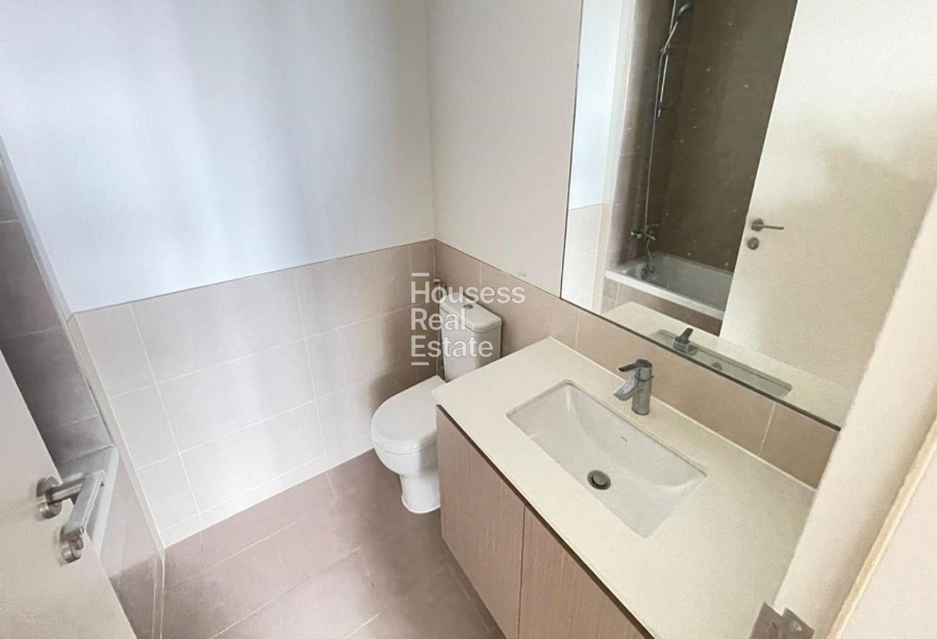 Premium Unit | Best View | Vacant photo 8