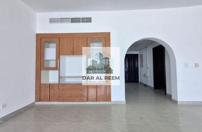 Apartment - 3 Bedrooms - 4 Bathrooms for rent in New Al Taawun Road - Al Taawun - Sharjah