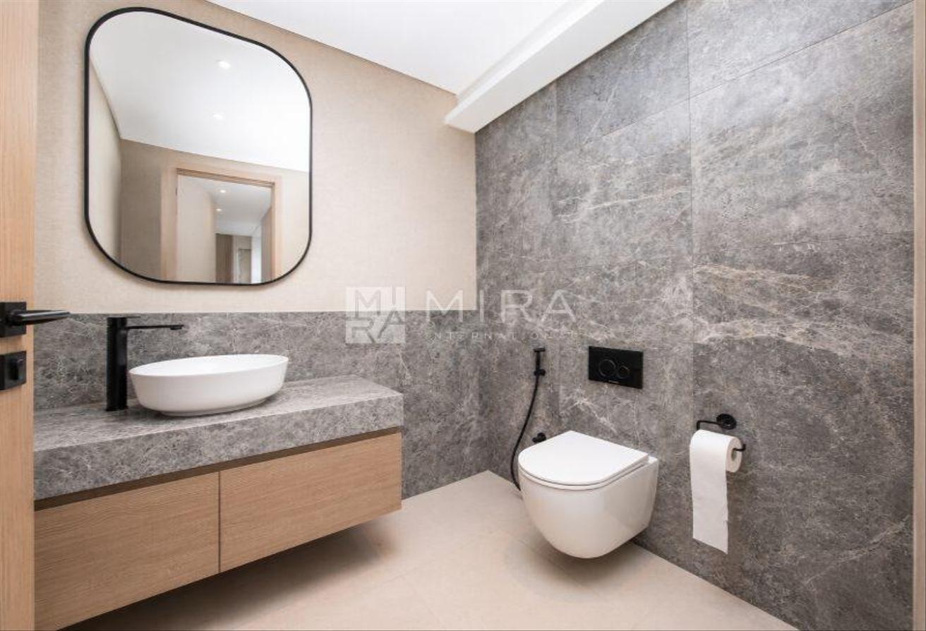 Fully Furnished |Resort Lifestyle|Open To Offers photo 5