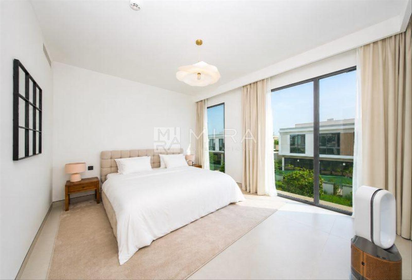 Fully Furnished |Resort Lifestyle|Open To Offers photo 9