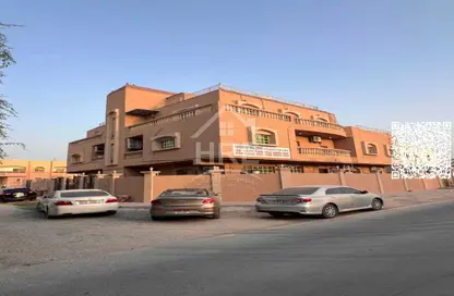 عمارة بالكامل - 4 غرف نوم - 3 حمامات للبيع في 1 المويهات - المويهات - عجمان