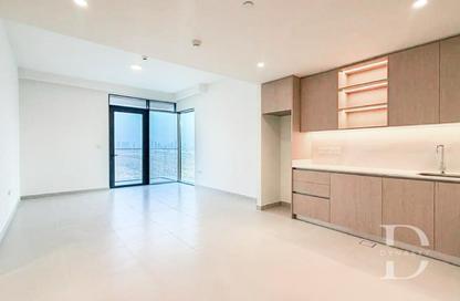 Apartment - 1 - 1 for rent in Golf Heights - The Views - Dubai