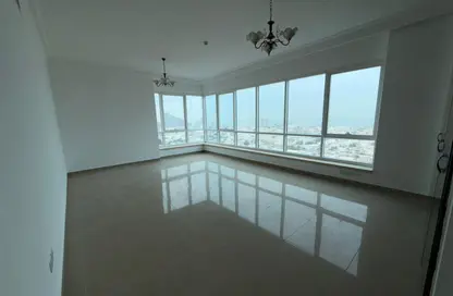 شقة - 3 غرف نوم - 4 حمامات للبيع في المجاز 3 - المجاز - الشارقة