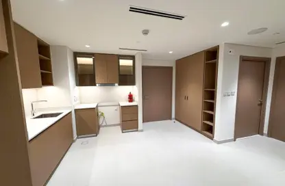 شقة - غرفة نوم - 1 حمام للايجار في سيدار في كريك بيتش مبنى 4 - سيدار - جريك بيتش - مرسى خور دبي - دبي