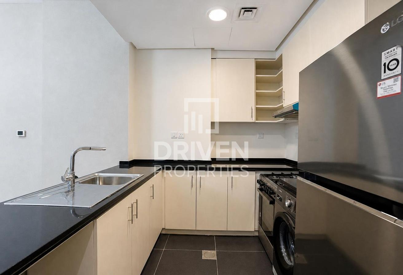 Furnished | Lowest Price | Chiller Free |Pool View photo 12