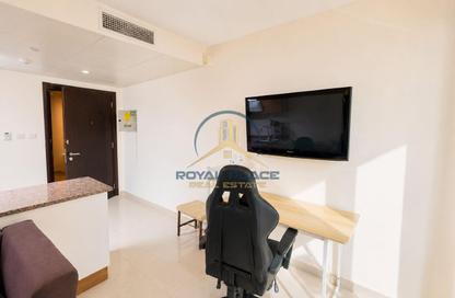 Apartment - 1 - 1 for rent in New Dubai Gate 1 - JLT Cluster Q - Jumeirah Lake Towers - Dubai