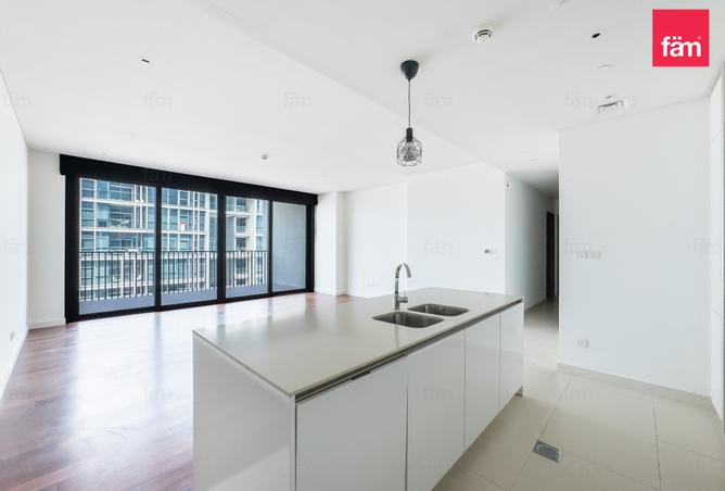 Spacious |  2 Bedroom | Boulevard Facing| Vacant