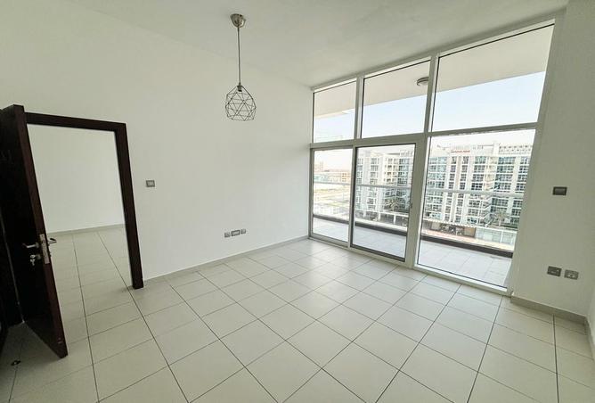 81930967 - صورة العقار 2