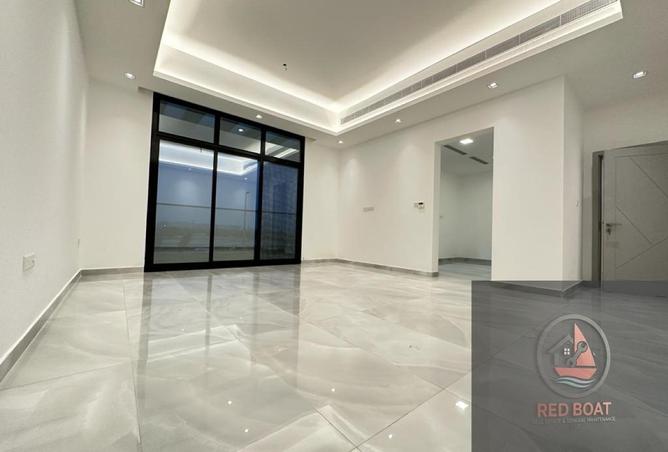 110521010 - Property Image 2