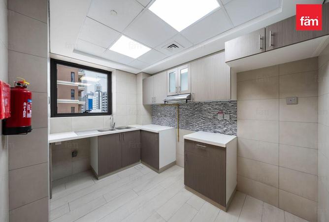 77391327 - Property Image 3