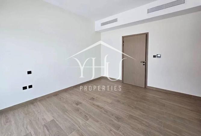 16322010 - Property Image 3