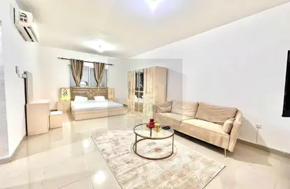 Apartment - 1 Bathroom for rent in Khalifa City A Villas - Khalifa City A - Khalifa City - Abu Dhabi