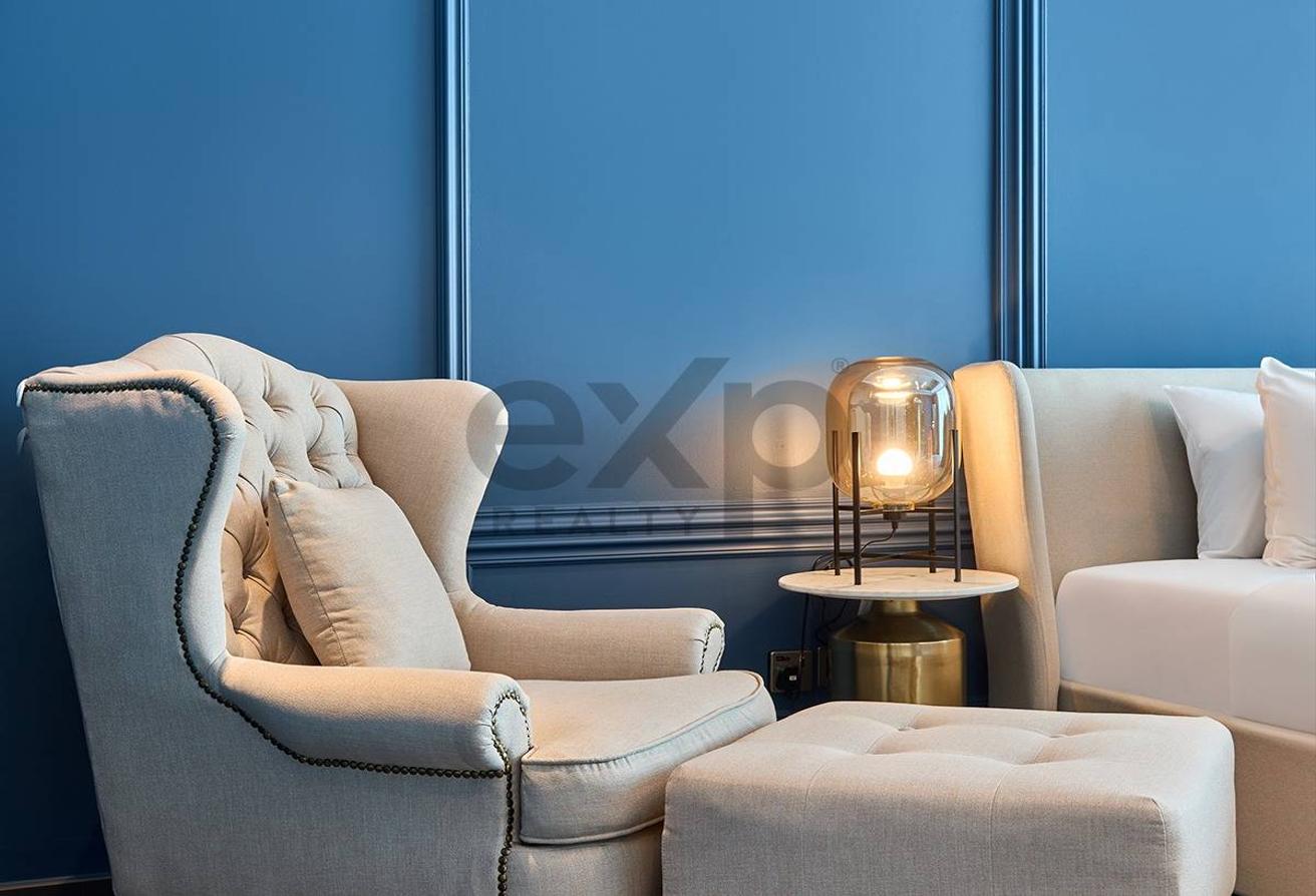 Fully Upgraded | Furnished Luxury Duplex | Bills Incl photo 14