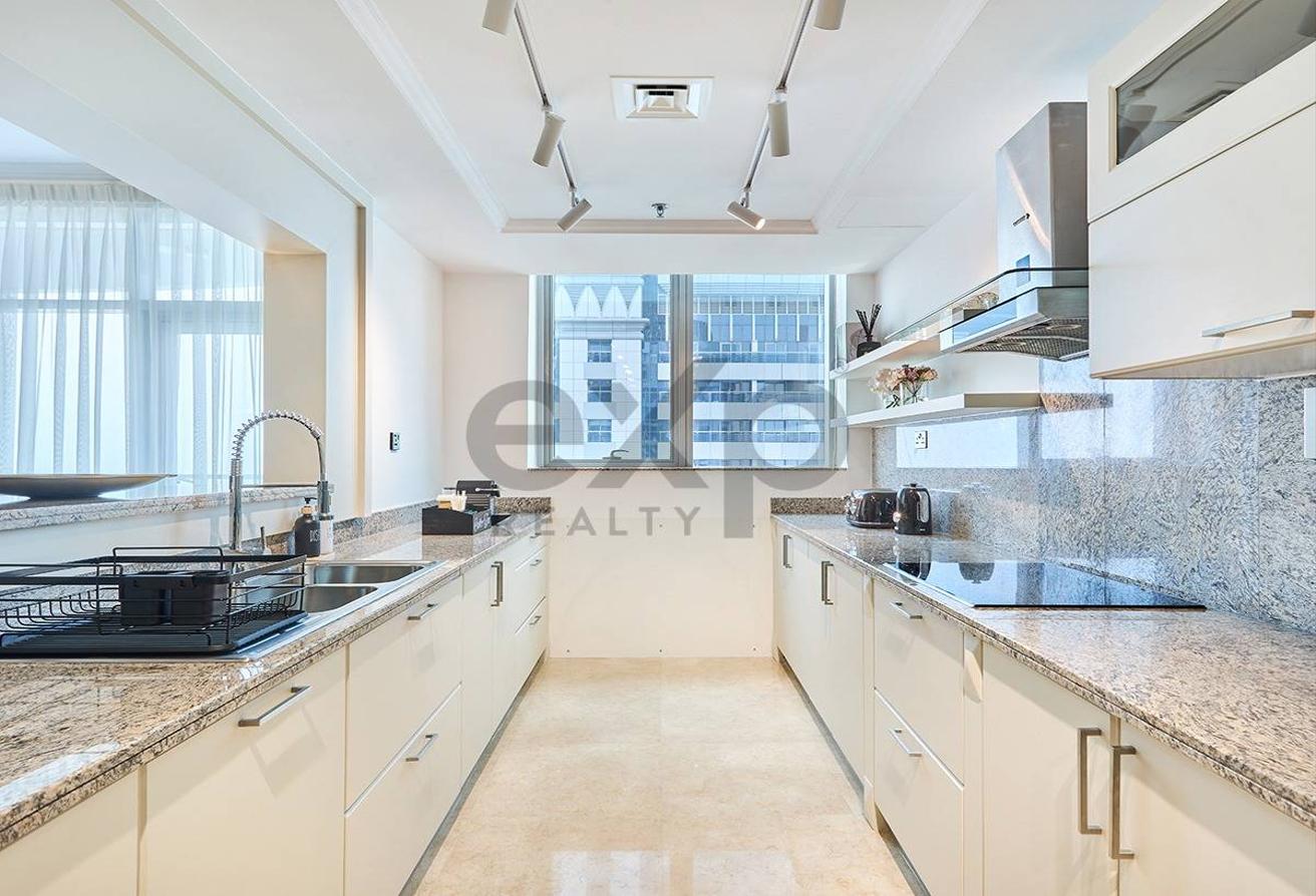 Fully Upgraded | Furnished Luxury Duplex | Bills Incl photo 6