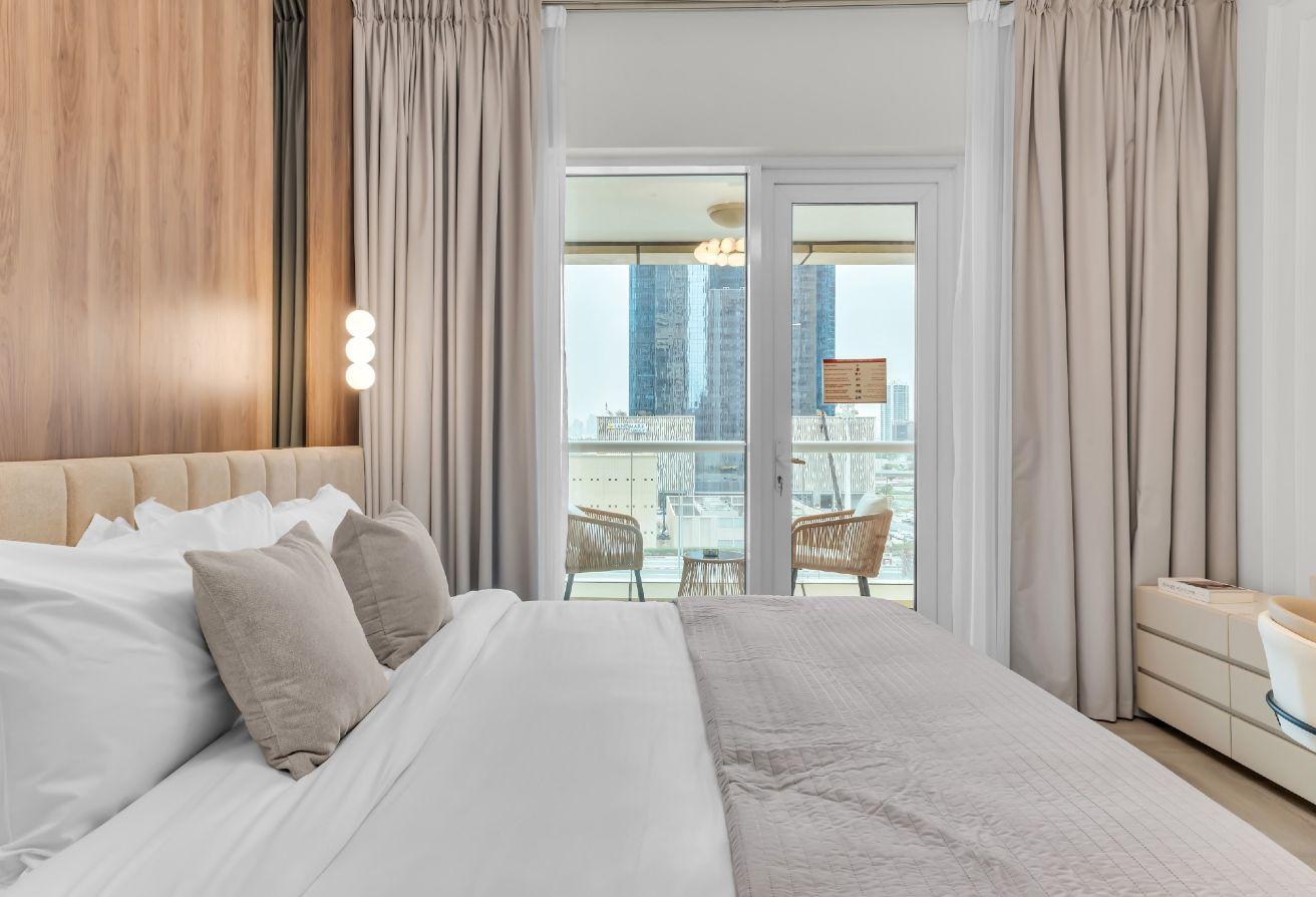 Upgraded bright 1BR|Wide balcony| Luxury Furnished photo 13