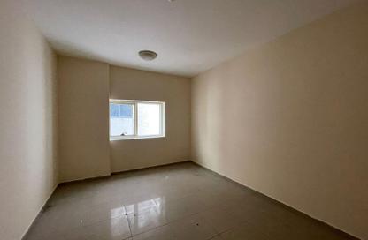 Apartment - 2 Bedrooms - 2 Bathrooms for rent in Al Khan Corniche - Al Khan - Sharjah