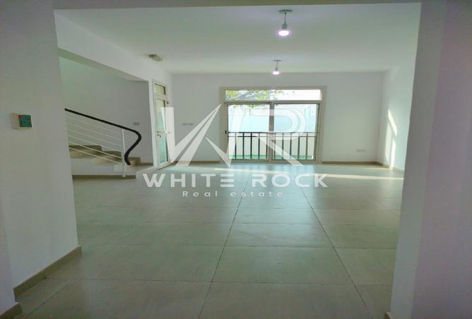 127913210 - Property Image 3