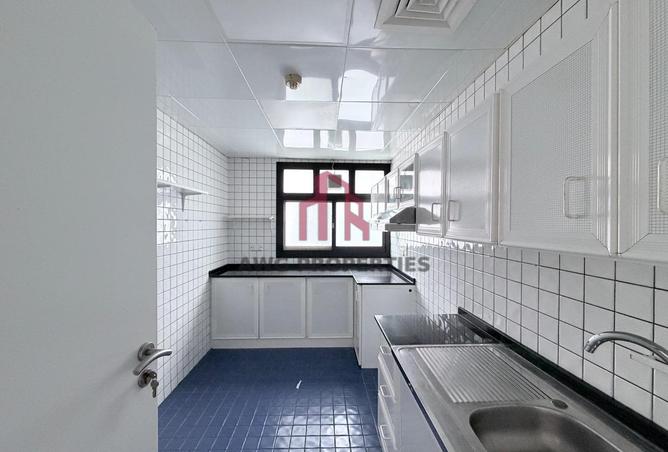 102840882 - Property Image 2