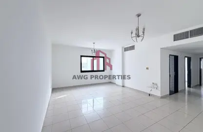 Apartment - 2 Bedrooms - 2 Bathrooms for rent in Garhood Complex - Al Garhoud - Dubai
