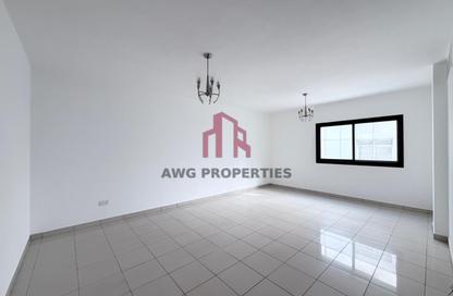 Apartment - 2 Bedrooms - 2 Bathrooms for rent in Garhood Complex - Al Garhoud - Dubai
