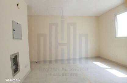 Apartment - Studio - 1 for rent in Muwailih Building - Muwaileh - Sharjah