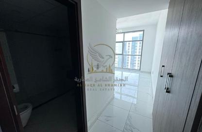 Apartment - 2 - 3 for rent in Al Majaz 1 - Al Majaz - Sharjah