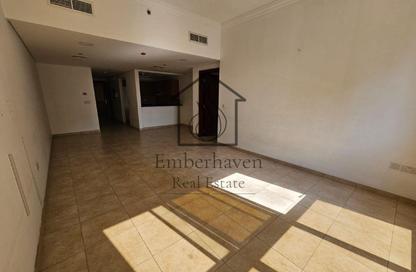 Apartment - 1 - 2 for rent in Venetian - Canal Residence - Dubai Sports City - Dubai