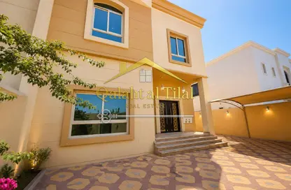 Villa - 5 Bedrooms - 4 Bathrooms for rent in Hoshi - Al Badie - Sharjah