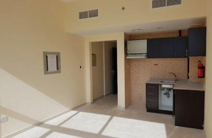 Apartment - Studio - 1 for rent in Silicon Gates 4 - Silicon Gates - Dubai Silicon Oasis - Dubai