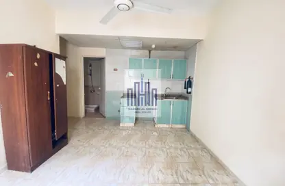 Apartment - Studio - 1 Bathroom for rent in Fire Station Road - Muwaileh - Sharjah