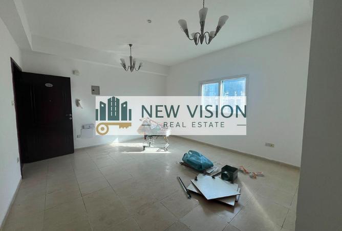 98708902 - Property Image 2