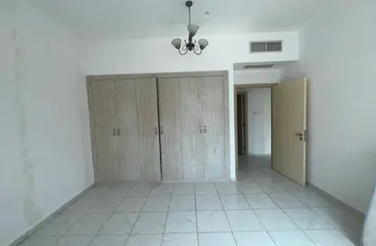 شقة - 3 غرف نوم - 3 حمامات للايجار في شارع التعاون الجديد - التعاون - الشارقة