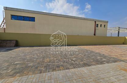 Warehouse - Studio for rent in Al Sajaa Industrial - Al Sajaa - Sharjah