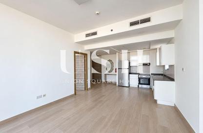 Apartment - 1 - 1 for rent in Bloom Towers C - Bloom Towers - District 10 - Jumeirah Village Circle - Dubai