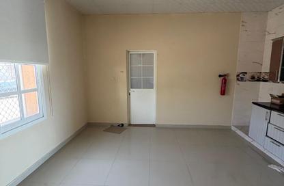 Apartment - Studio - 1 for rent in Cornich Ras Al Khaima - Ras Al Khaimah