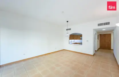 شقة - غرفة نوم - 1 حمام للايجار في البلاج - شارع شاطئ جميرا - جميرا - دبي