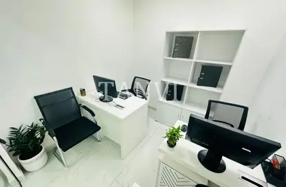 Office Space - Studio - 1 Bathroom for rent in Reem Residency - Al Karama - Bur Dubai - Dubai