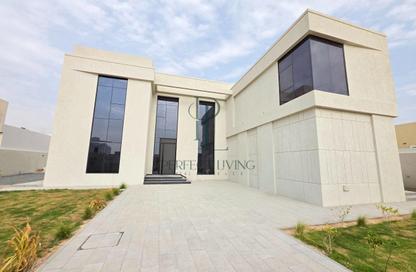 Villa - 5 Bedrooms - 6 Bathrooms for rent in Al Aweer 1 - Al Aweer - Dubai