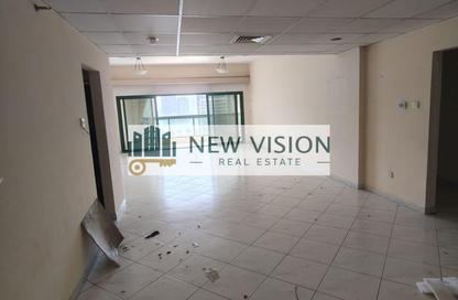 Apartment - 3 Bedrooms - 4 Bathrooms for rent in Al Majaz 1 - Al Majaz - Sharjah Apartment - 3 Bedrooms - 4 Bathrooms for rent in Al Majaz 1 - Al Majaz - Sharjah