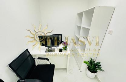 Office Space - Studio - 1 Bathroom for rent in Reem Residency - Al Karama - Dubai