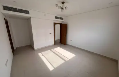 Apartment - 1 Bedroom - 2 Bathrooms for rent in AlFalah - Muwaileh Commercial - Sharjah