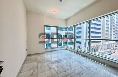 Apartment - 3 Bedrooms - 4 Bathrooms for rent in Al Safa Tower - Khalidiya Street - Al Khalidiya - Abu Dhabi
