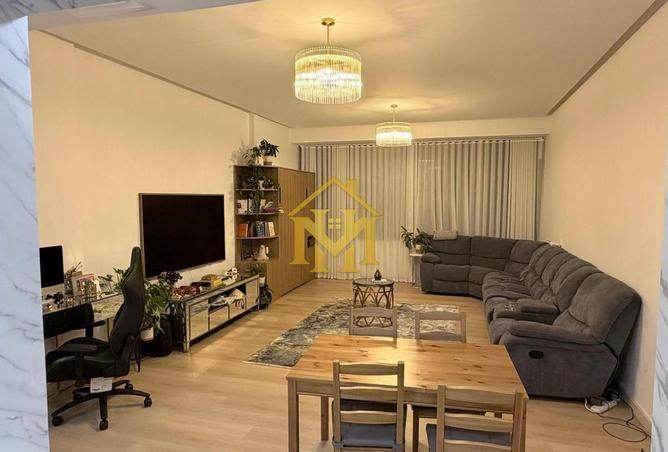 72722207 - Property Image 2