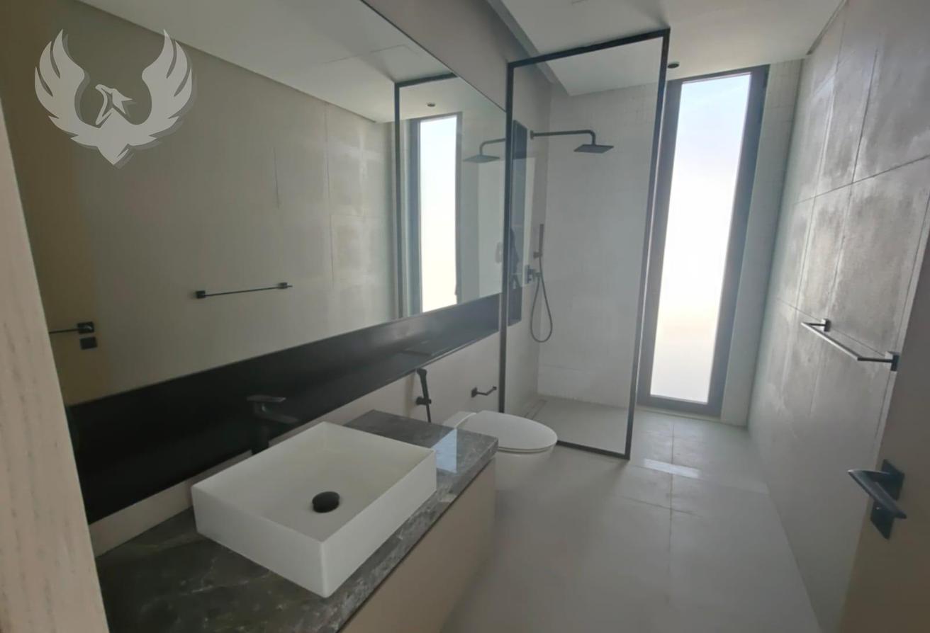 5 Bed Large | Corner Unit | Huge Plot photo 18